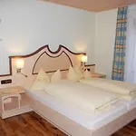 Weiß 3*